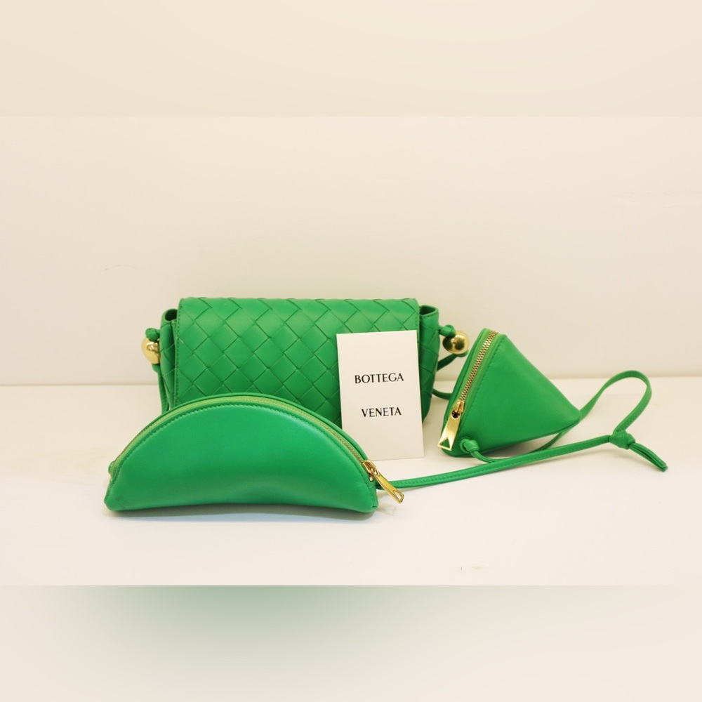 Bottega Veneta Vibrant Green Crossbody Bag Set